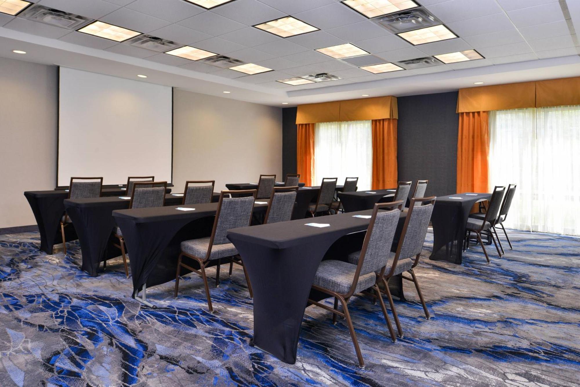 Fairfield Inn And Suites By Marriott Birmingham Pelham/I-65 מראה חיצוני תמונה