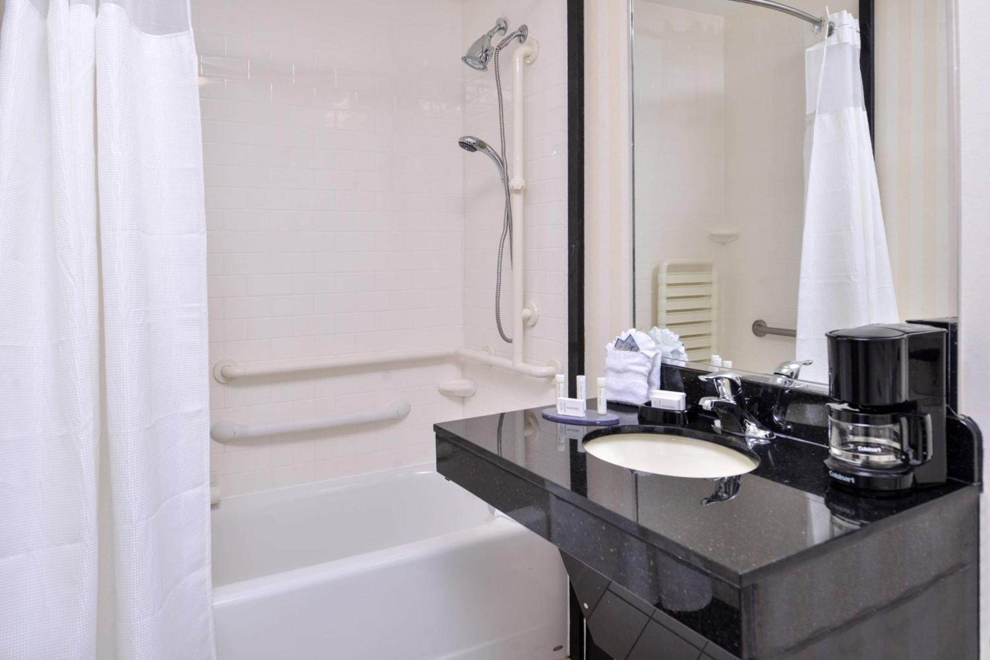 Fairfield Inn And Suites By Marriott Birmingham Pelham/I-65 מראה חיצוני תמונה