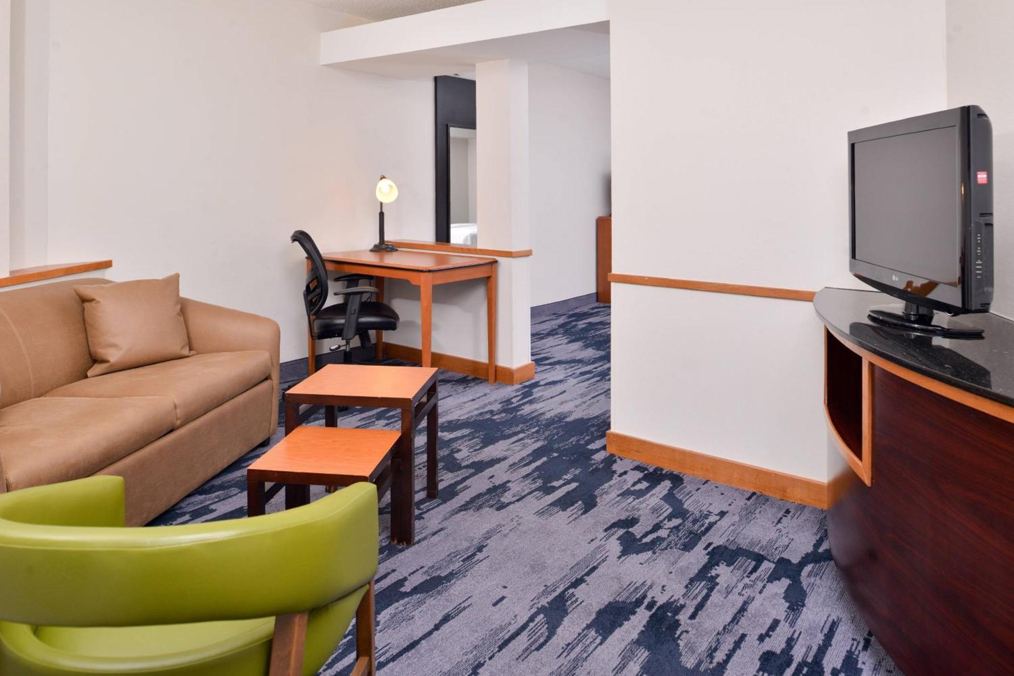 Fairfield Inn And Suites By Marriott Birmingham Pelham/I-65 מראה חיצוני תמונה
