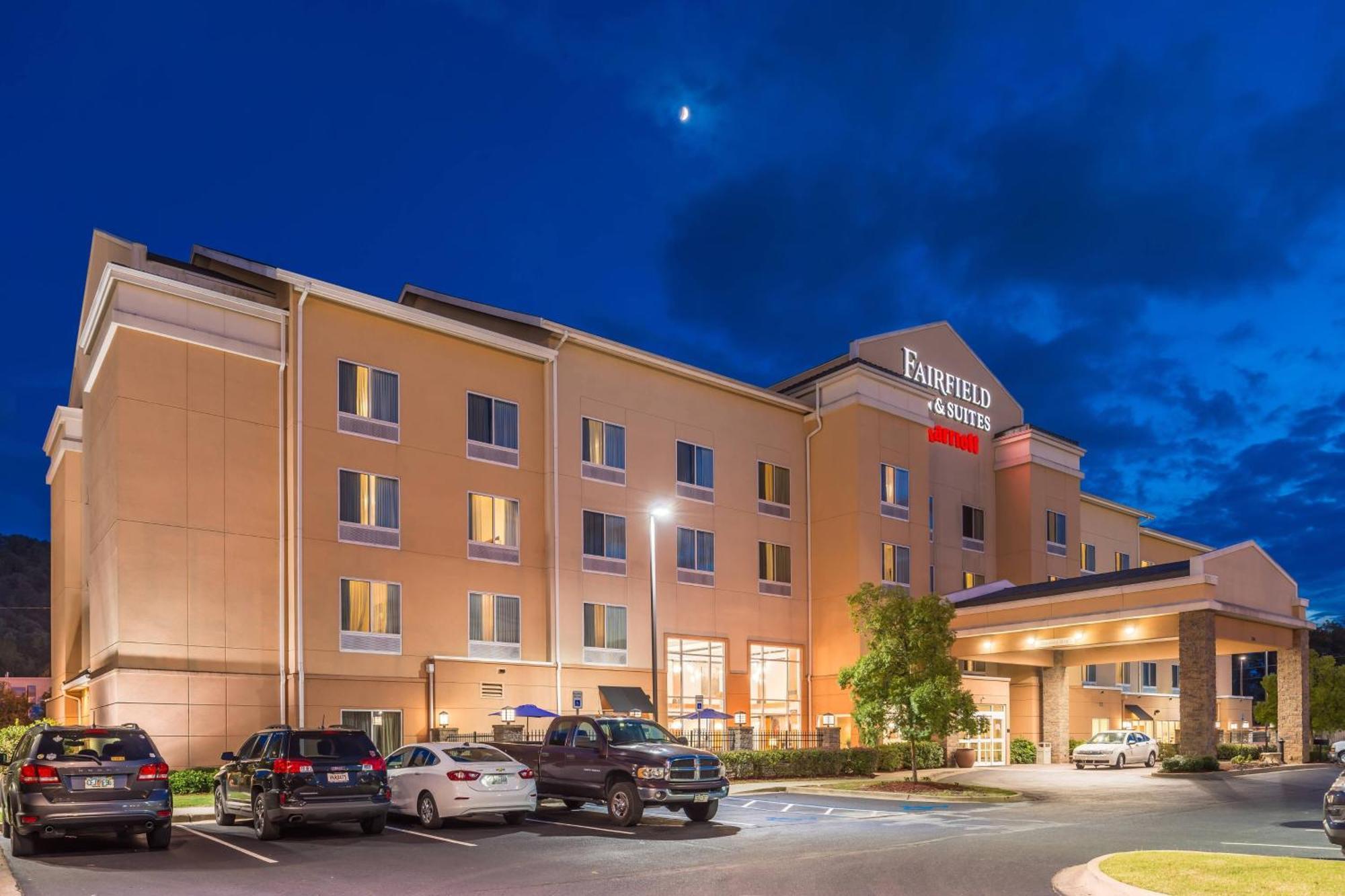 Fairfield Inn And Suites By Marriott Birmingham Pelham/I-65 מראה חיצוני תמונה